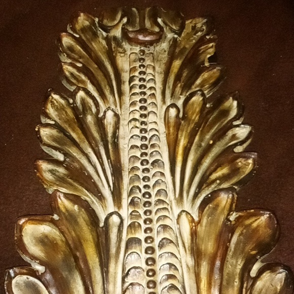 19" decorative leaf on base - Picture 2 of 4